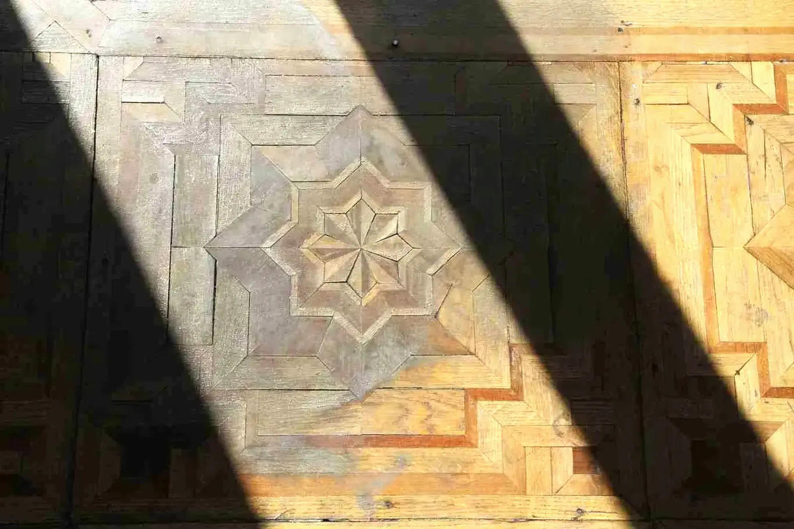 Marquetería siglo XIX Alcalá Parksinta (2)