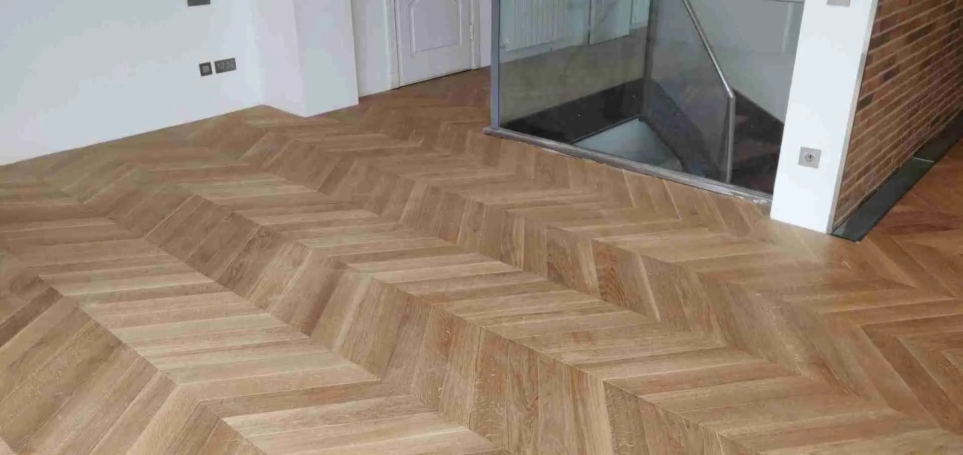 Instalación de parquet en Punta de Hungría Chevron de roble ultramate por ParkSinta