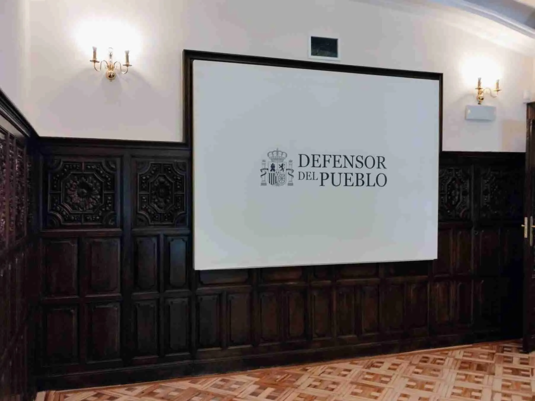 Defensor del Pueblo tarima maciza parksinta Defensor del Pueblo tarima maciza parksinta
