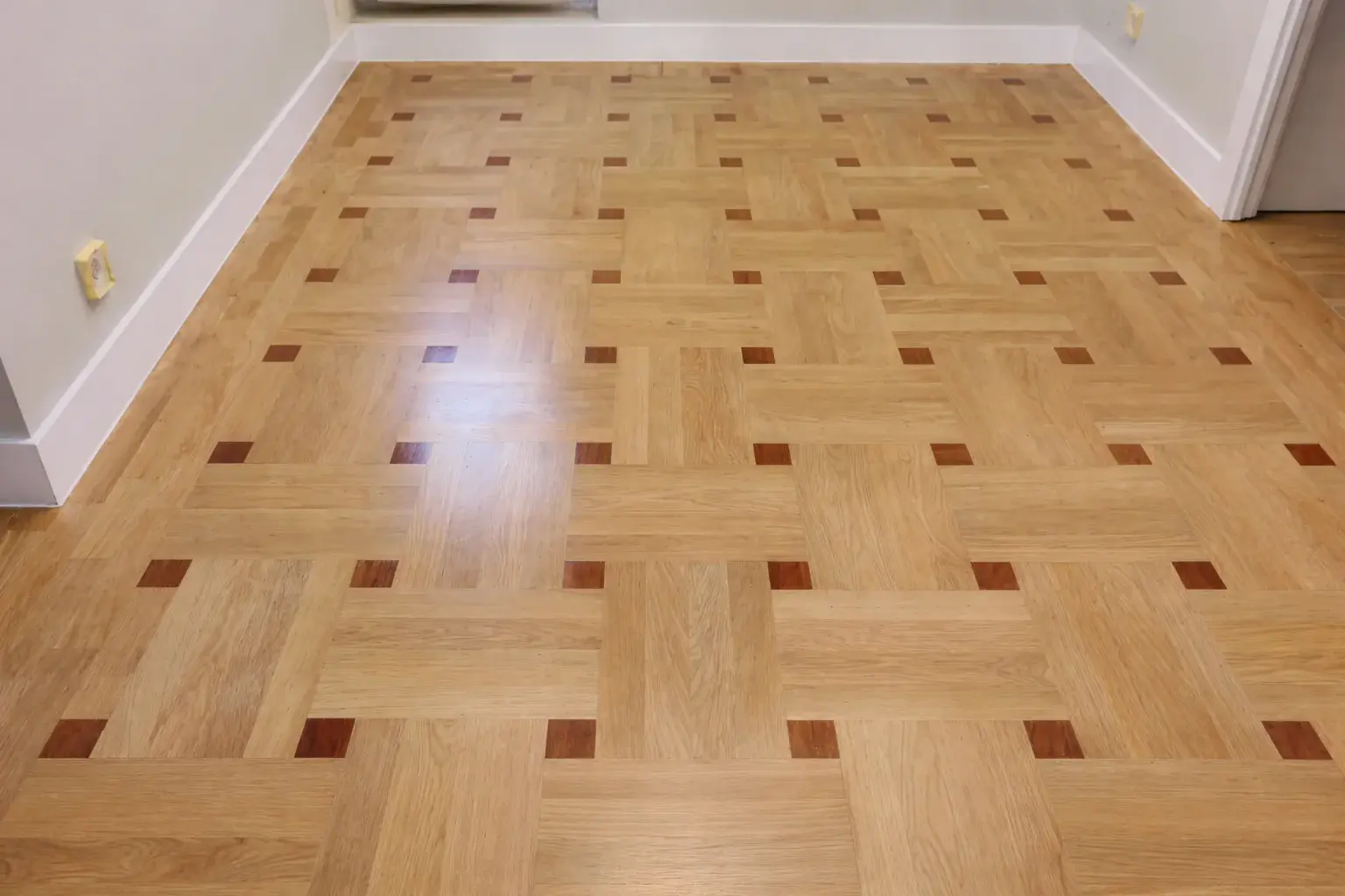 Parquet-taco-rojo-roble-Odonnell