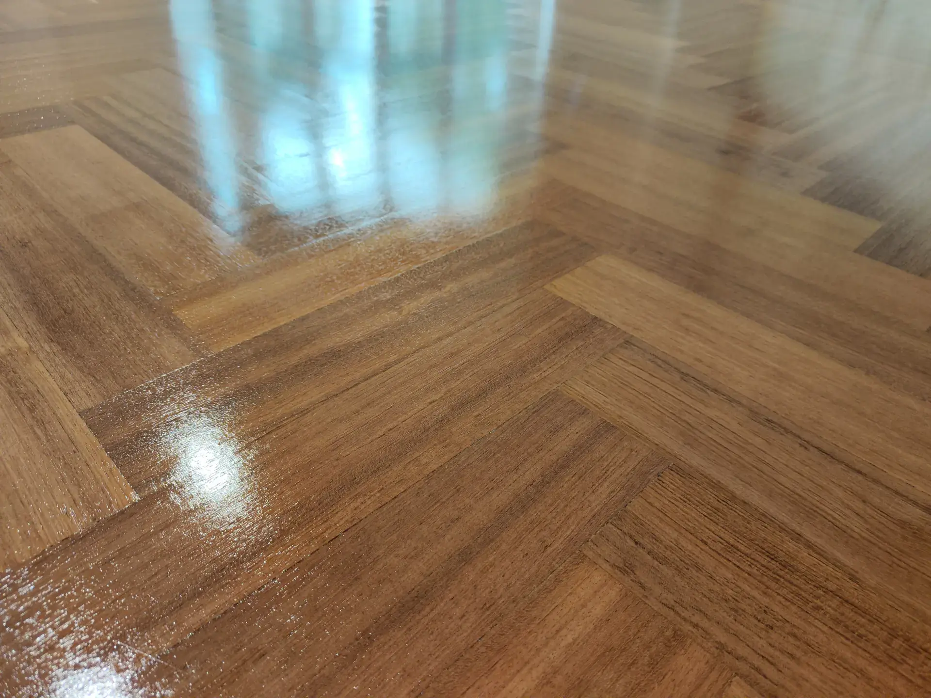 Acabado parquet brillo Acabado parquet brillo