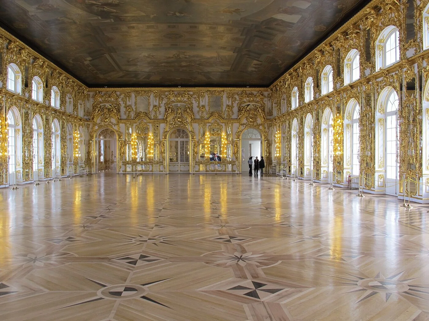 Vista del parqué del Gran Salón del Palacio de Catalina