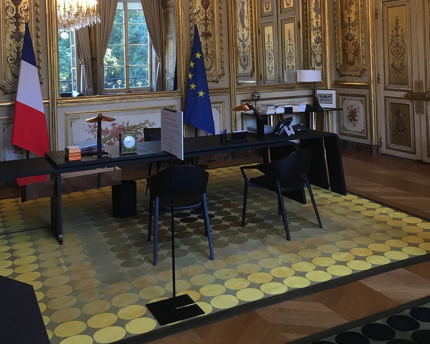 Salon Doré (despacho presidencial) del Palacio del Elíseo con parqué