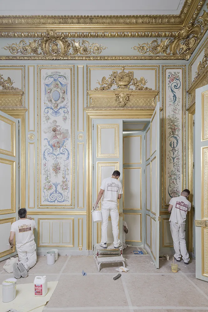 Trabajos de restauración en el Salon Vert del Palacio del Elíseo
