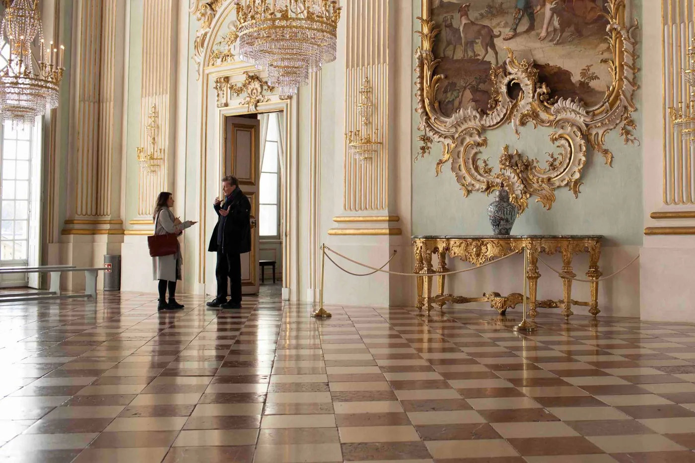 Salón de Piedra del Palacio de Nymphenburg con pavimento de caliza