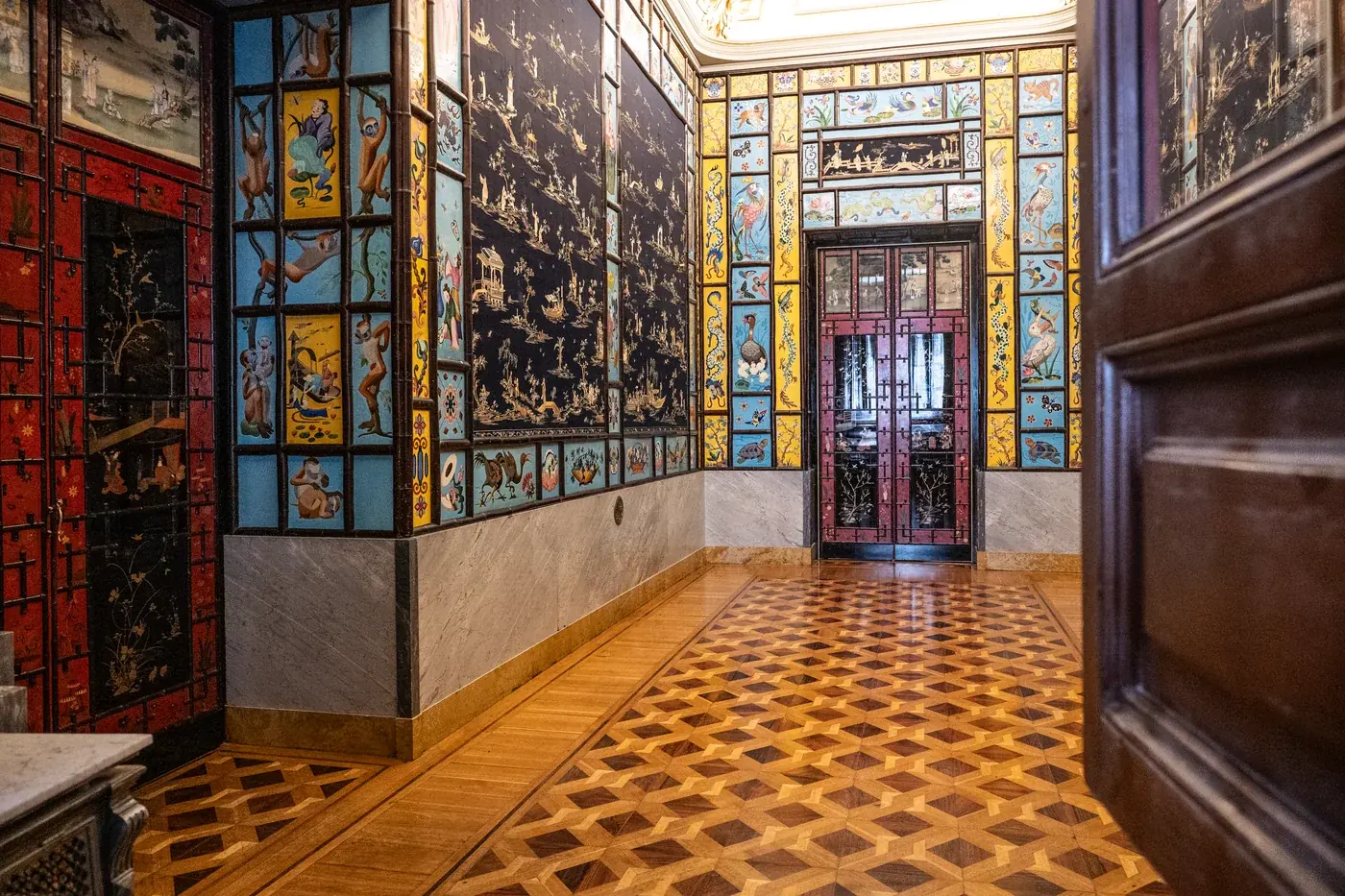 Salón de Fumar del Palacio Real de Madrid con parqué geométrico