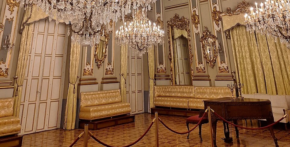 Salón de Baile del Real Casino de Murcia con entarimado elástico